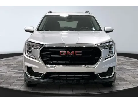 Photos of 2022 GMC Terrain SLE for sale in Fort Wayne, IN at True North Auto Sales