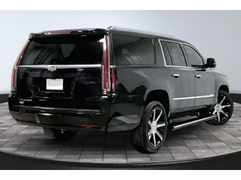 More photos of 2017 Cadillac Escalade ESV Premium at True North Auto Sales, IN