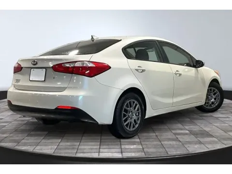 More photos of 2015 Kia Forte LX at True North Auto Sales, IN