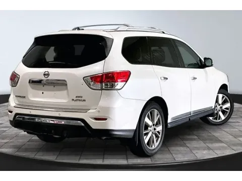 More photos of 2015 Nissan Pathfinder Platinum at True North Auto Sales, IN