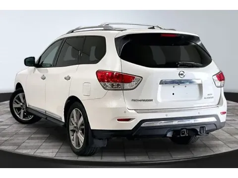 More photos of 2015 Nissan Pathfinder Platinum at True North Auto Sales, IN
