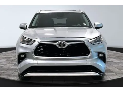 Photos of 2023 Toyota Highlander XLE for sale in Fort Wayne, IN at True North Auto Sales