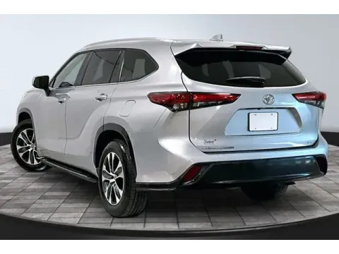 More photos of 2023 Toyota Highlander XLE at True North Auto Sales, IN