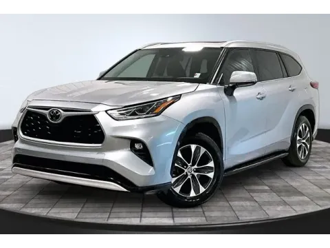 Another view of 2023 Toyota Highlander XLE for sale in Fort Wayne, IN at True North Auto Sales