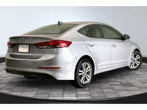 More photos of 2017 Hyundai Elantra SE at True North Auto Sales, IN