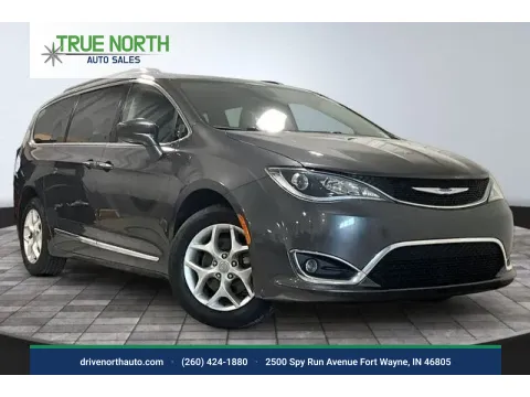 Gray 2018 Chrysler Pacifica Touring L Plus for sale in Fort Wayne, IN