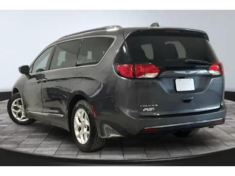 More photos of 2018 Chrysler Pacifica Touring L Plus at True North Auto Sales, IN