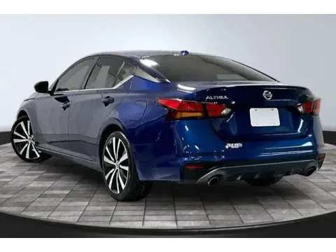 More photos of 2022 Nissan Altima 2.5 SR at True North Auto Sales, IN