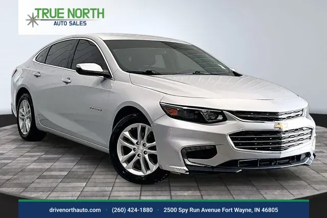Silver 2018 Chevrolet Malibu LT for sale in Fort Wayne, IN