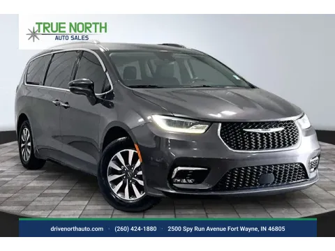 Gray 2021 Chrysler Pacifica Touring L for sale in Fort Wayne, IN