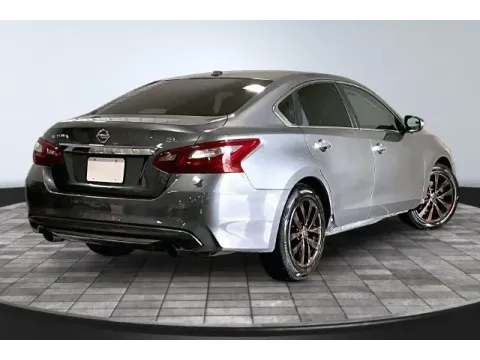 More photos of 2018 Nissan Altima 2.5 SL at True North Auto Sales, IN