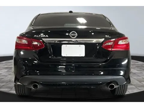 More photos of 2018 Nissan Altima 2.5 SL at True North Auto Sales, IN