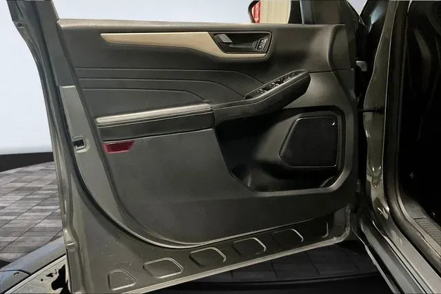 2022 Ford Escape S - Photo 19