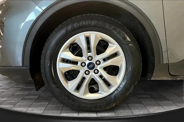 2022 Ford Escape S - Photo 31