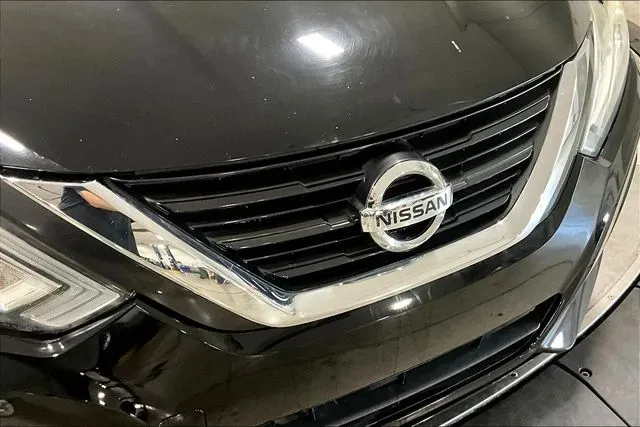 2016 Nissan Altima SV - Photo 29