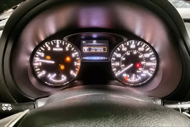 2016 Nissan Altima SV - Photo 13