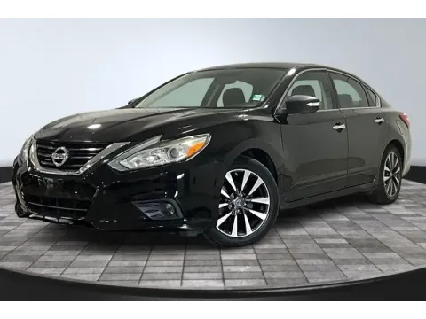 Another view of 2016 Nissan Altima 2.5 SV for sale in Fort Wayne, IN at True North Auto Sales