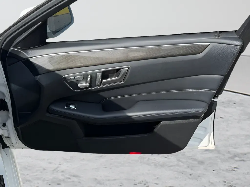 2015 Mercedes-Benz E-Class E350 Sport - Photo 24