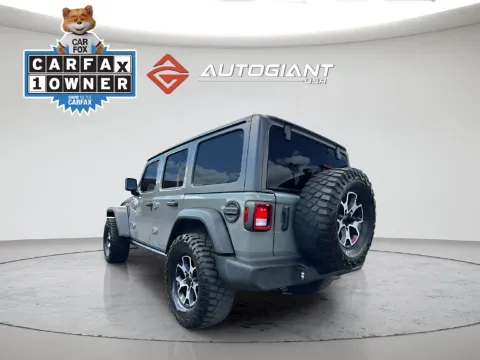 More photos of 2022 Jeep Wrangler Unlimited Rubicon at AutoGiant USA Fishers, IN