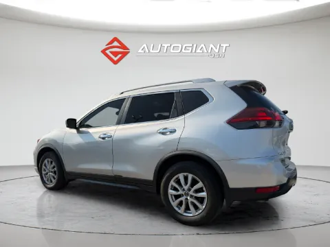 More photos of 2018 Nissan Rogue SV at AutoGiant USA Fishers, IN