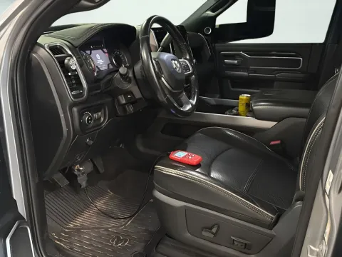 More photos of 2021 Ram 3500 Laramie at AutoGiant USA Fishers, IN