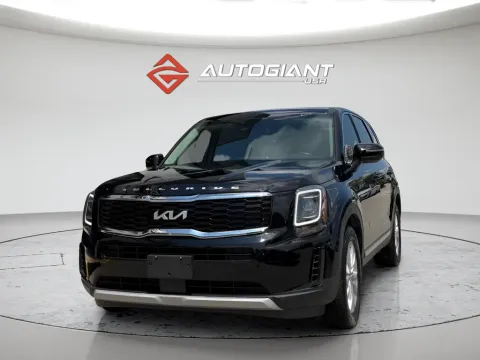 More photos of 2022 Kia Telluride LX at AutoGiant USA Fishers, IN