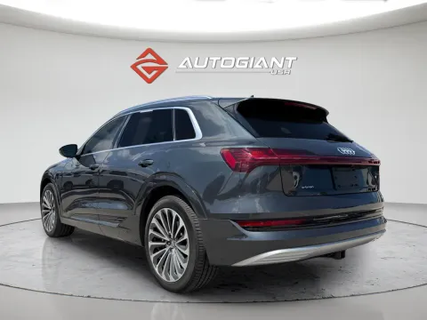 More photos of 2019 Audi e-tron Prestige at AutoGiant USA Fishers, IN