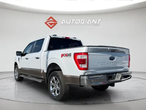 More photos of 2021 Ford F-150 Lariat at AutoGiant USA Fishers, IN