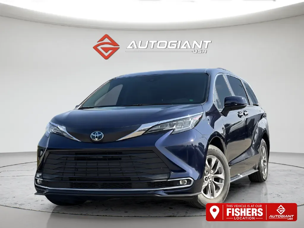 Gray 2021 Toyota Sienna XLE for sale in Fishers, IN