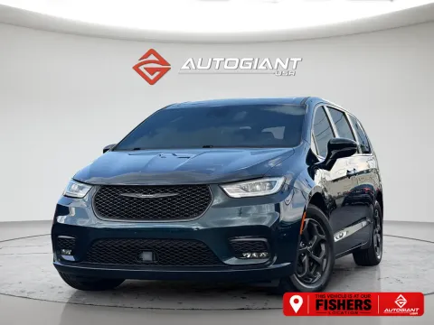 Blue 2022 Chrysler Pacifica Hybrid Touring L for sale in Fishers, IN