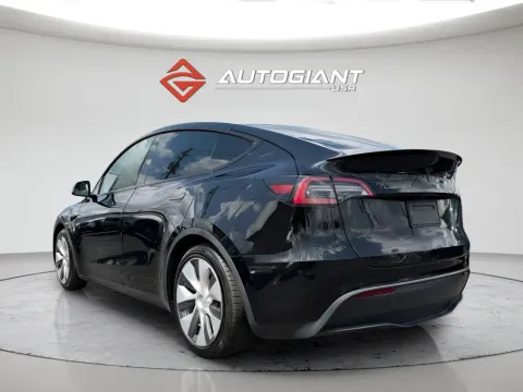More photos of 2021 Tesla Model Y Performance at AutoGiant USA Fishers, IN