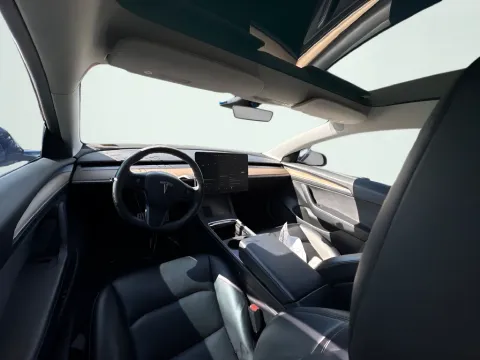 More photos of 2022 Tesla Model 3 Performance at AutoGiant USA Fishers, IN