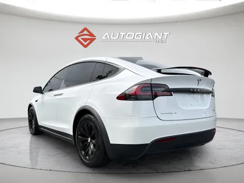 More photos of 2018 Tesla Model X 100D at AutoGiant USA Fishers, IN