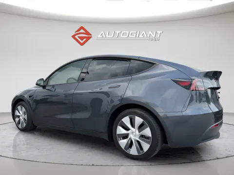 More photos of 2023 Tesla Model Y Long Range at AutoGiant USA Fishers, IN