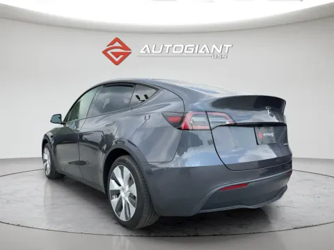 More photos of 2023 Tesla Model Y Long Range at AutoGiant USA Fishers, IN