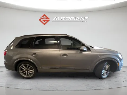 More photos of 2017 Audi Q7 3.0T Prestige at AutoGiant USA Fishers, IN