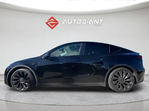 More photos of 2022 Tesla Model Y Performance at AutoGiant USA Fishers, IN