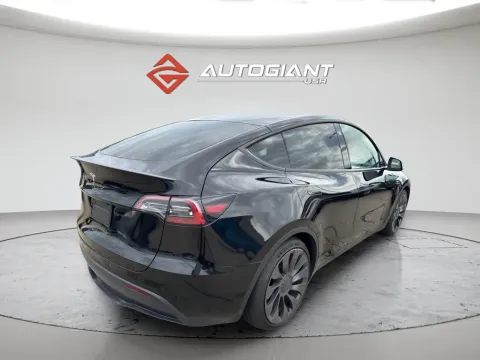 More photos of 2022 Tesla Model Y Performance at AutoGiant USA Fishers, IN
