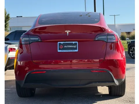 More photos of 2023 Tesla Model Y Long Range at AutoGiant USA Fishers, IN