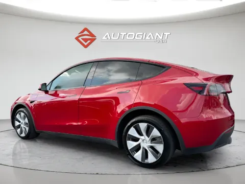 More photos of 2023 Tesla Model Y Long Range at AutoGiant USA Fishers, IN