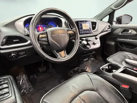 Photos of 2018 Chrysler Pacifica Limited for sale in Fishers, IN at AutoGiant USA Fishers