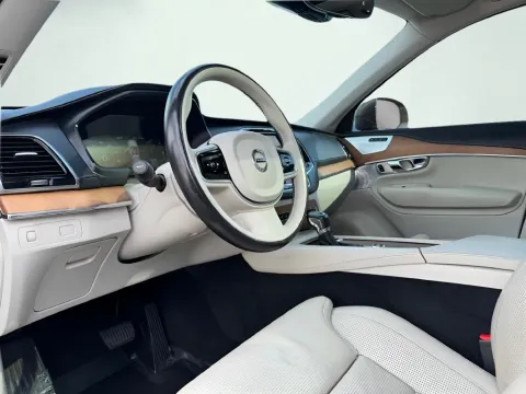 More photos of 2017 Volvo XC90 T6 Inscription at AutoGiant USA Fishers, IN