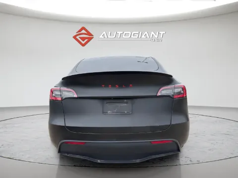 More photos of 2021 Tesla Model Y Performance at AutoGiant USA Fishers, IN