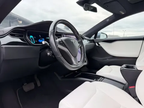 Photos of 2020 Tesla Model S for sale in Fishers, IN at AutoGiant USA Fishers