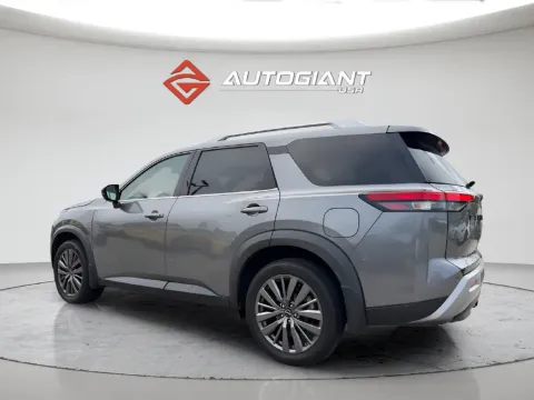 More photos of 2023 Nissan Pathfinder SL at AutoGiant USA Fishers, IN