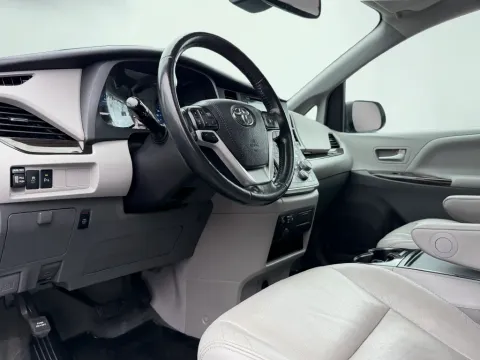 Photos of 2018 Toyota Sienna XLE for sale in Fishers, IN at AutoGiant USA Fishers