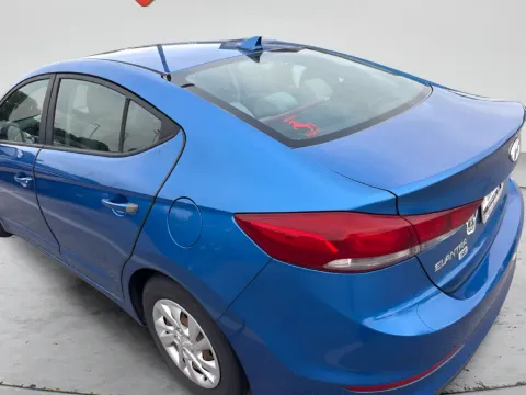 More photos of 2017 Hyundai Elantra SE at AutoGiant USA Fishers, IN