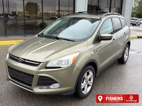 Gold 2013 Ford Escape SE for sale in Fishers, IN