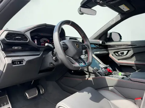Photos of 2021 Lamborghini Urus for sale in Fishers, IN at AutoGiant USA Fishers