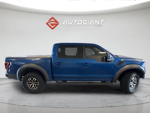 More photos of 2018 Ford F-150 Raptor at AutoGiant USA Fishers, IN